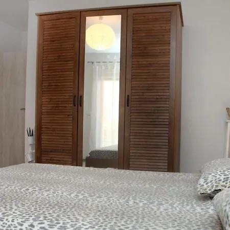 By Sea Apartman